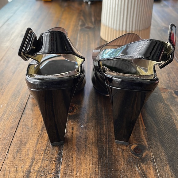 Taryn Rose•Style Glisten•Black patent leather•size 8 - Picture 3 of 7